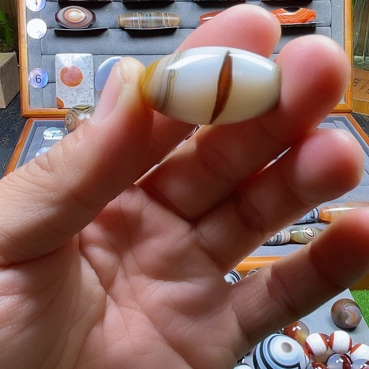 未镶嵌颈饰玛瑙/玉髓