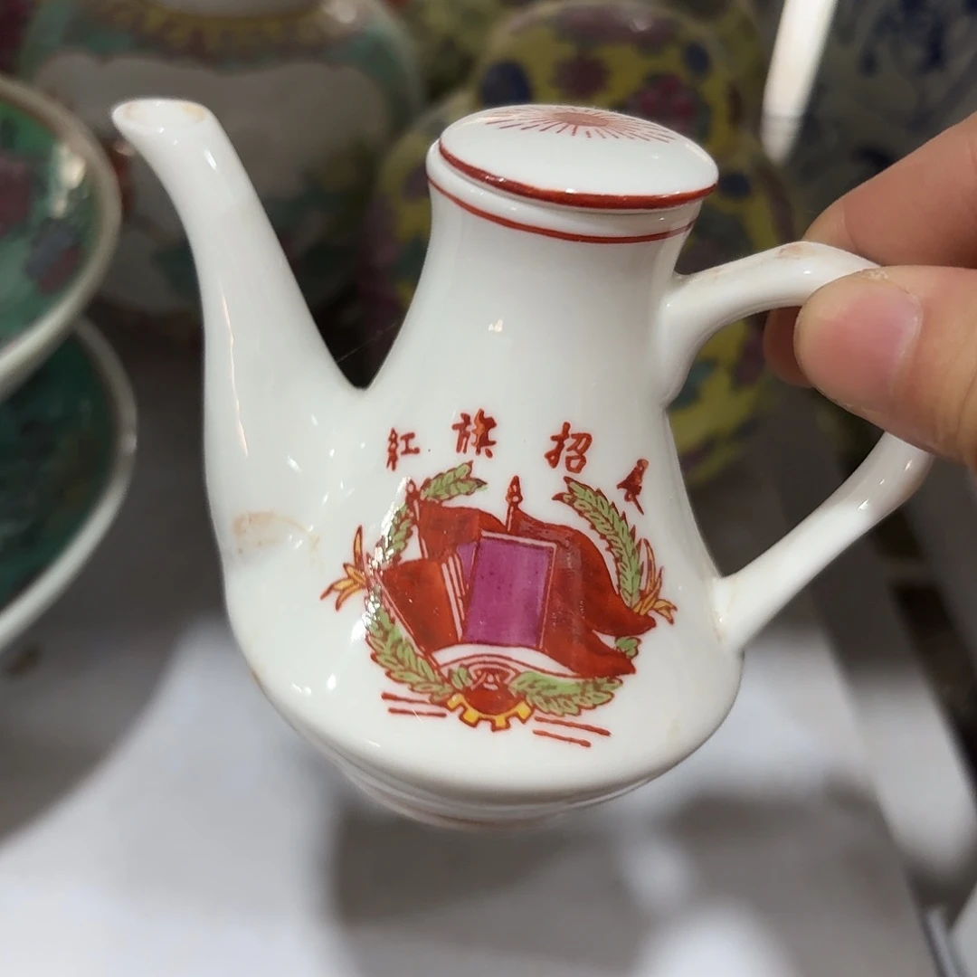 景德镇现代陶瓷用品