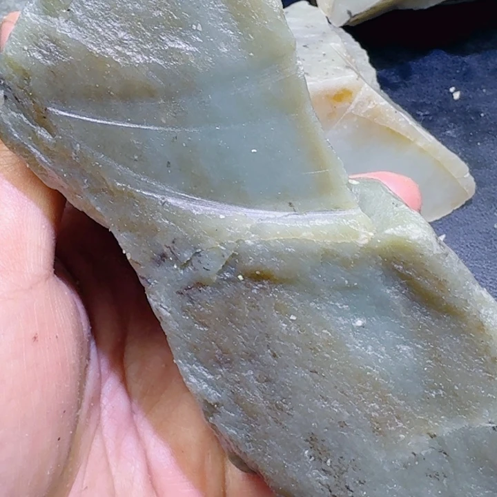 和田玉未镶嵌珠宝半成品