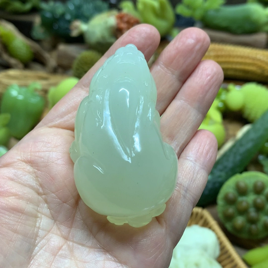 蛇纹石玉手把件未镶嵌越*巴
