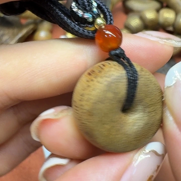 大叶紫檀（黑酸枝木类）