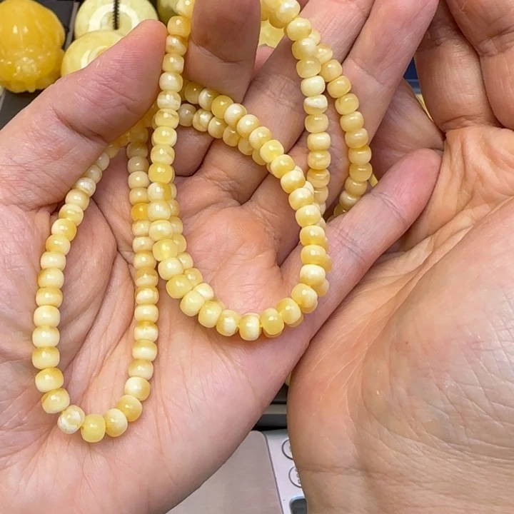 未镶嵌颈饰蜜蜡一**虎天然蜜蜡