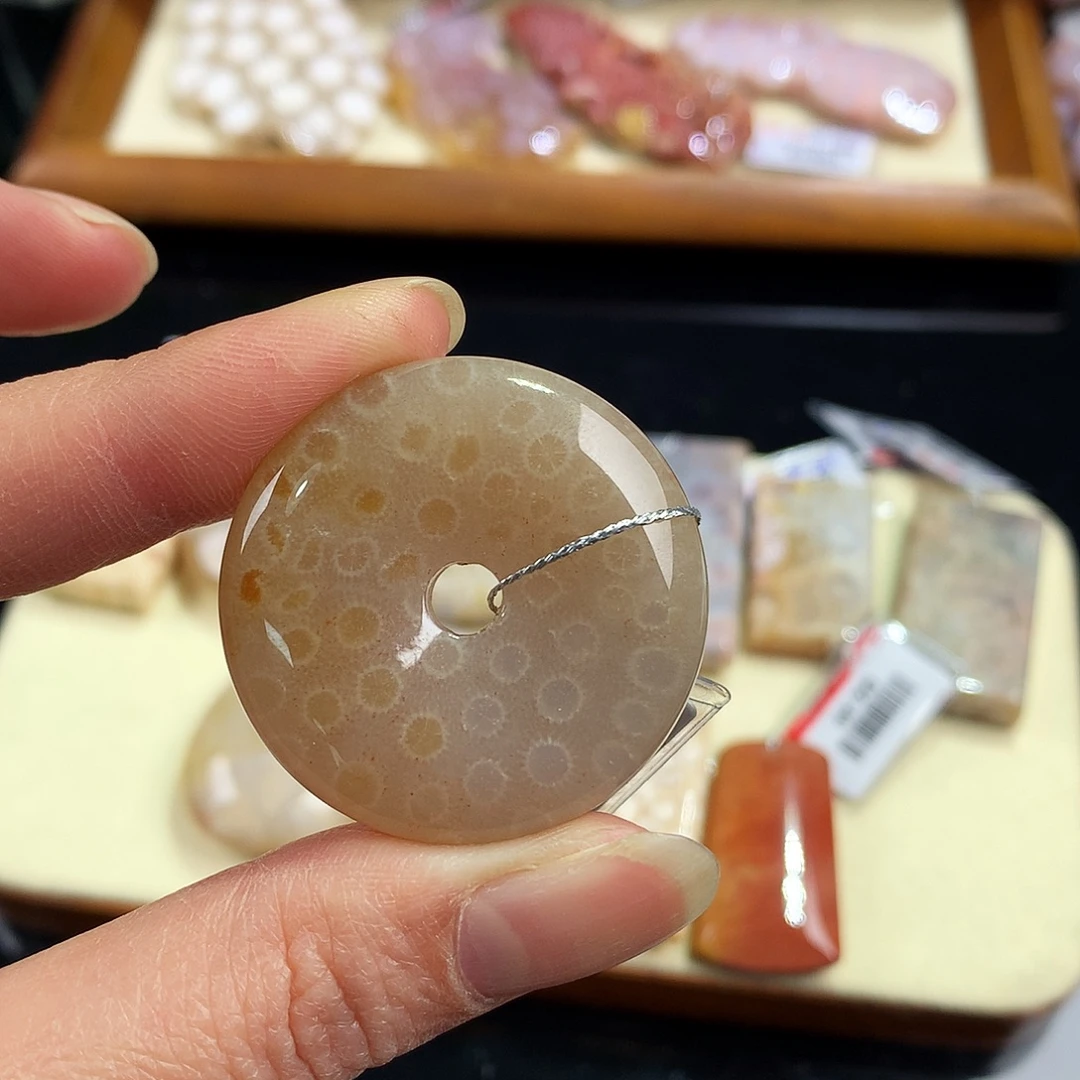 硅化珊瑚（珊瑚玉）未镶嵌平安扣68