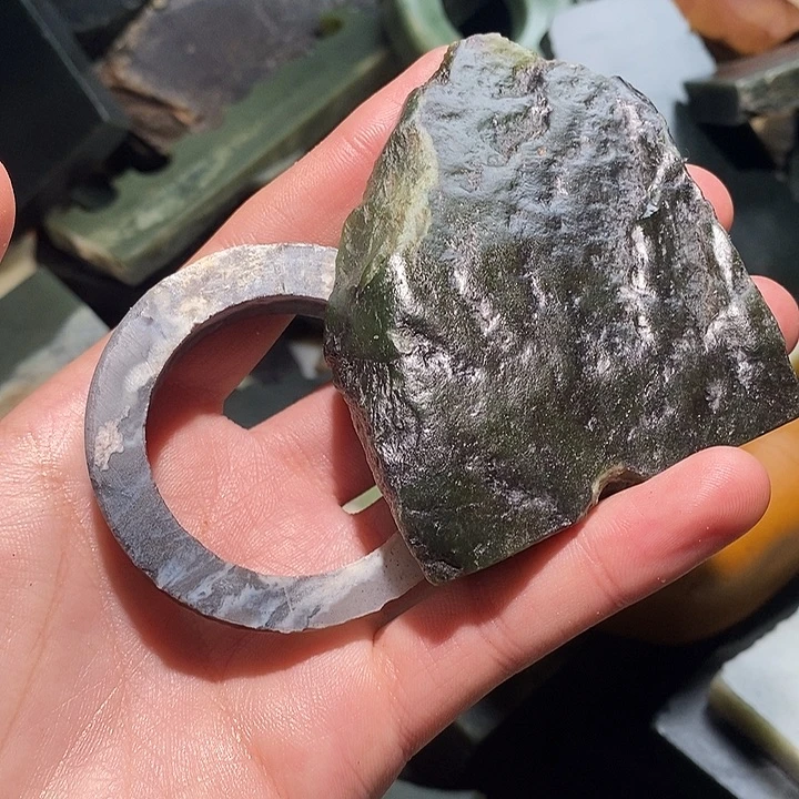 @***8和田玉（糖玉）未镶嵌珠宝半成品