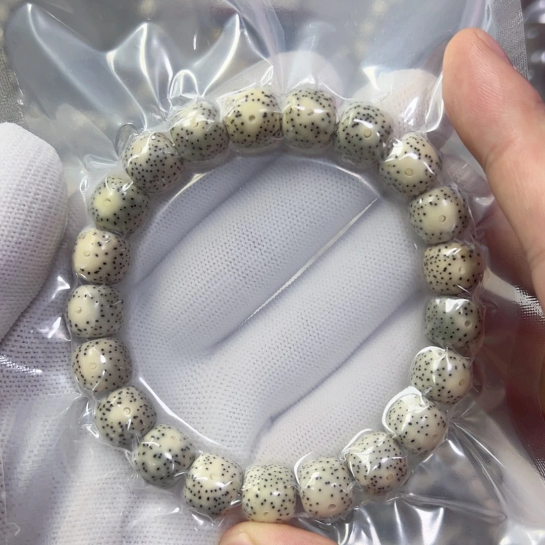 星月菩提手串沃*巴小细星