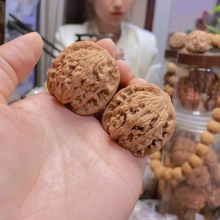 【闪购商品】文玩核桃把件38虎头