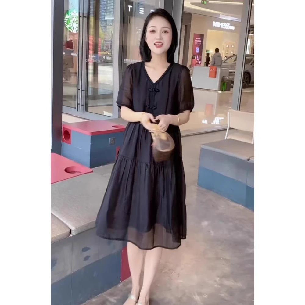 国风连衣裙女2025夏季新款气质V领显瘦女神范盘扣高档荷叶边a字裙