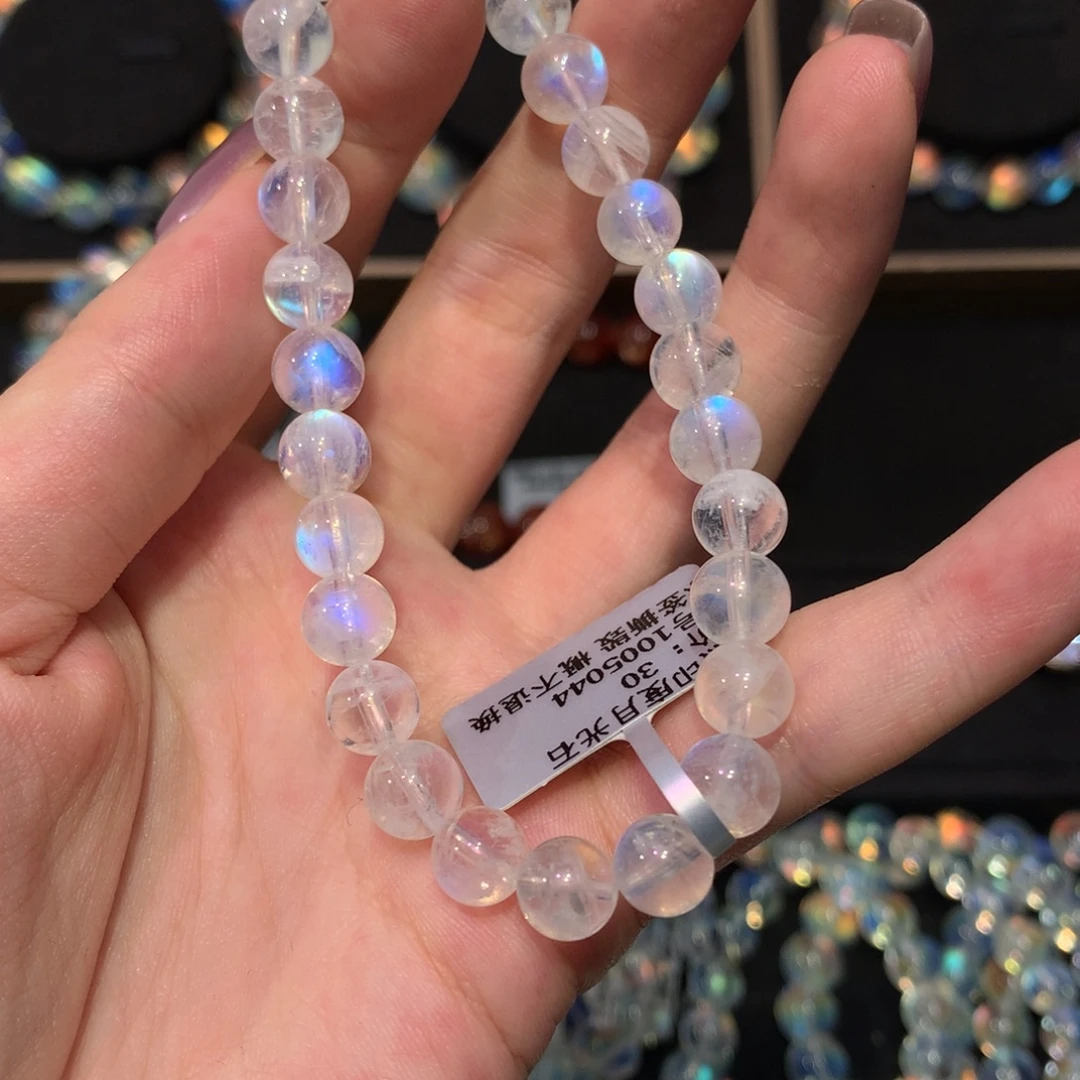 徐****未镶嵌手链月光石