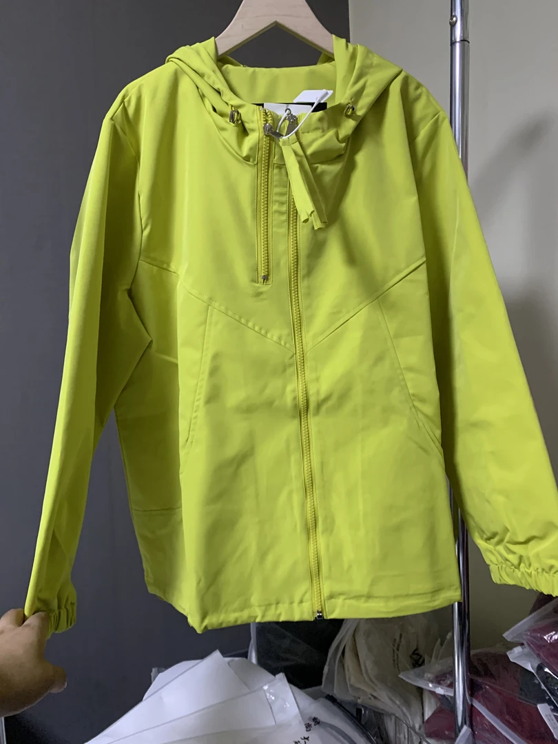 2025多拉链工装户外连帽外套防风冲锋衣休闲百搭显瘦时尚小外套