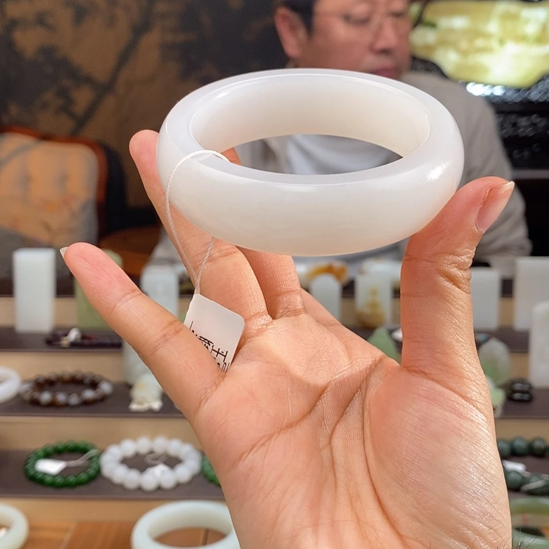 【闪购商品】和田玉手镯未镶嵌