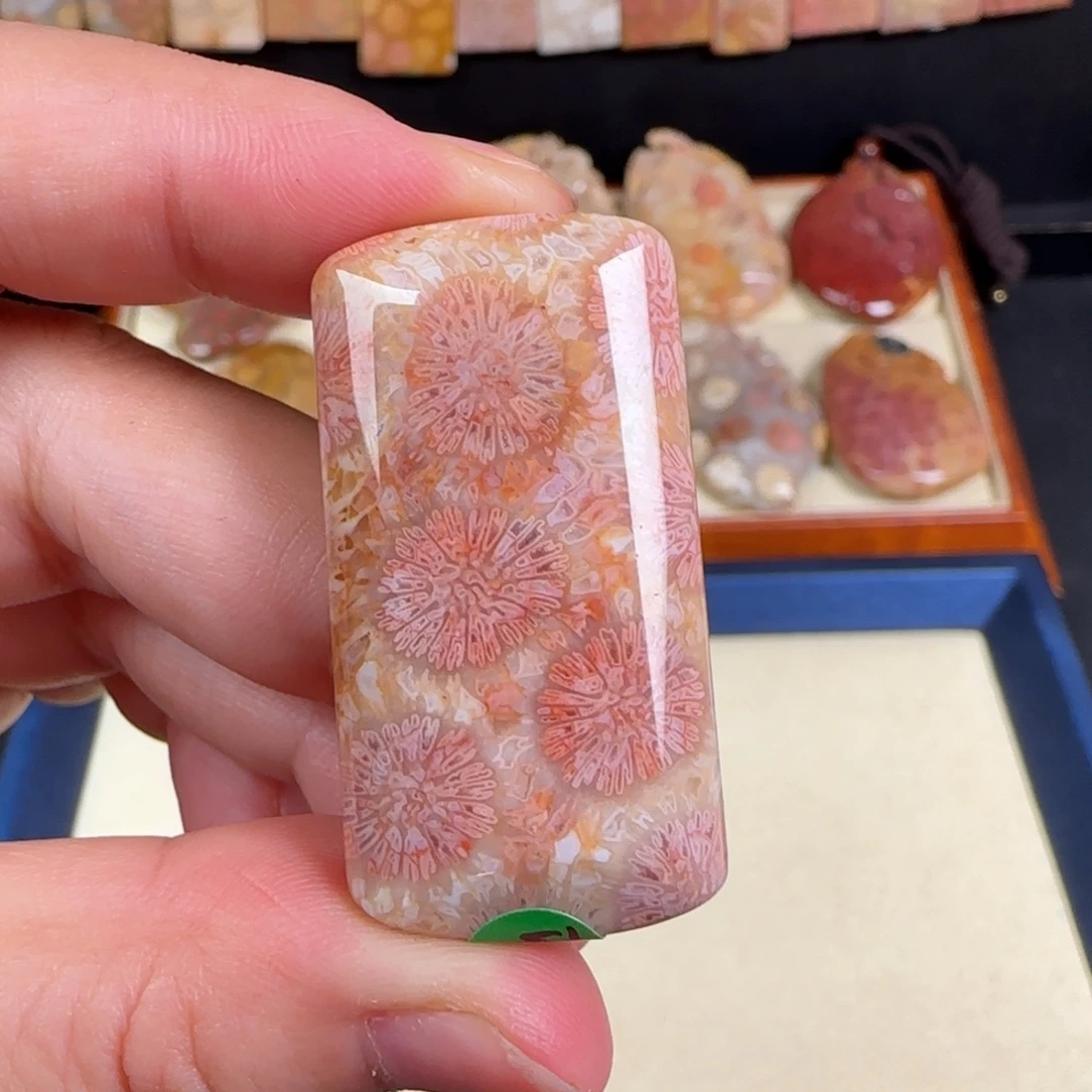 未镶嵌手链硅化玉粉太阳花
