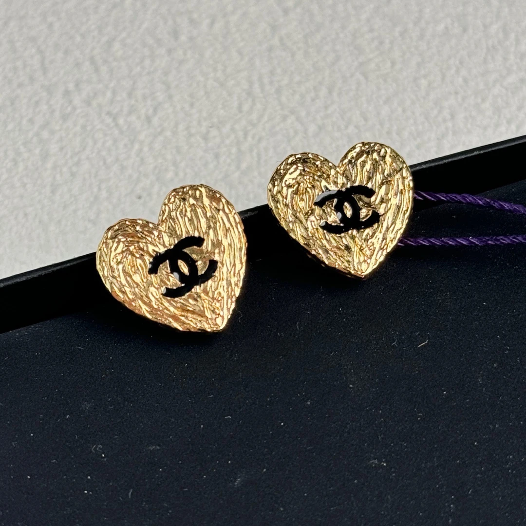 95新 Chanel/香奈儿 泡泡中古Chanel熔岩爱心双C耳钉