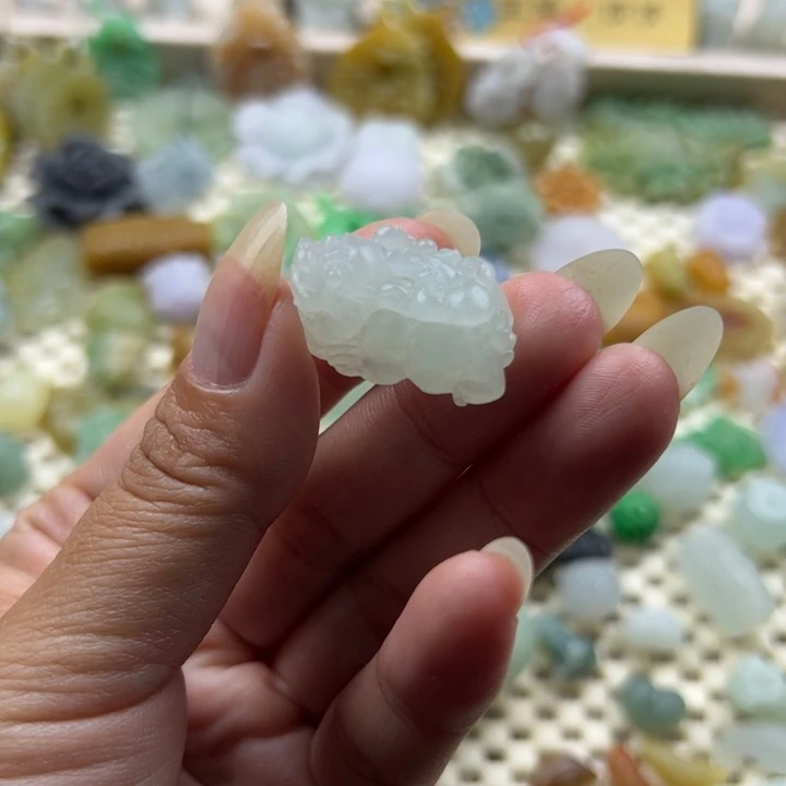 定制翡翠未镶嵌翡翠