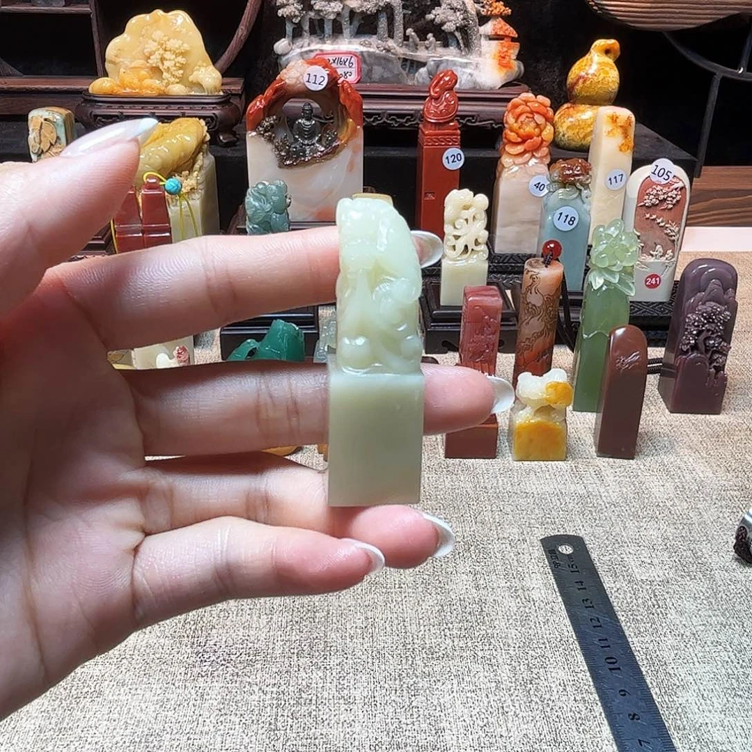 昌化石印石文洋熬龙戏水