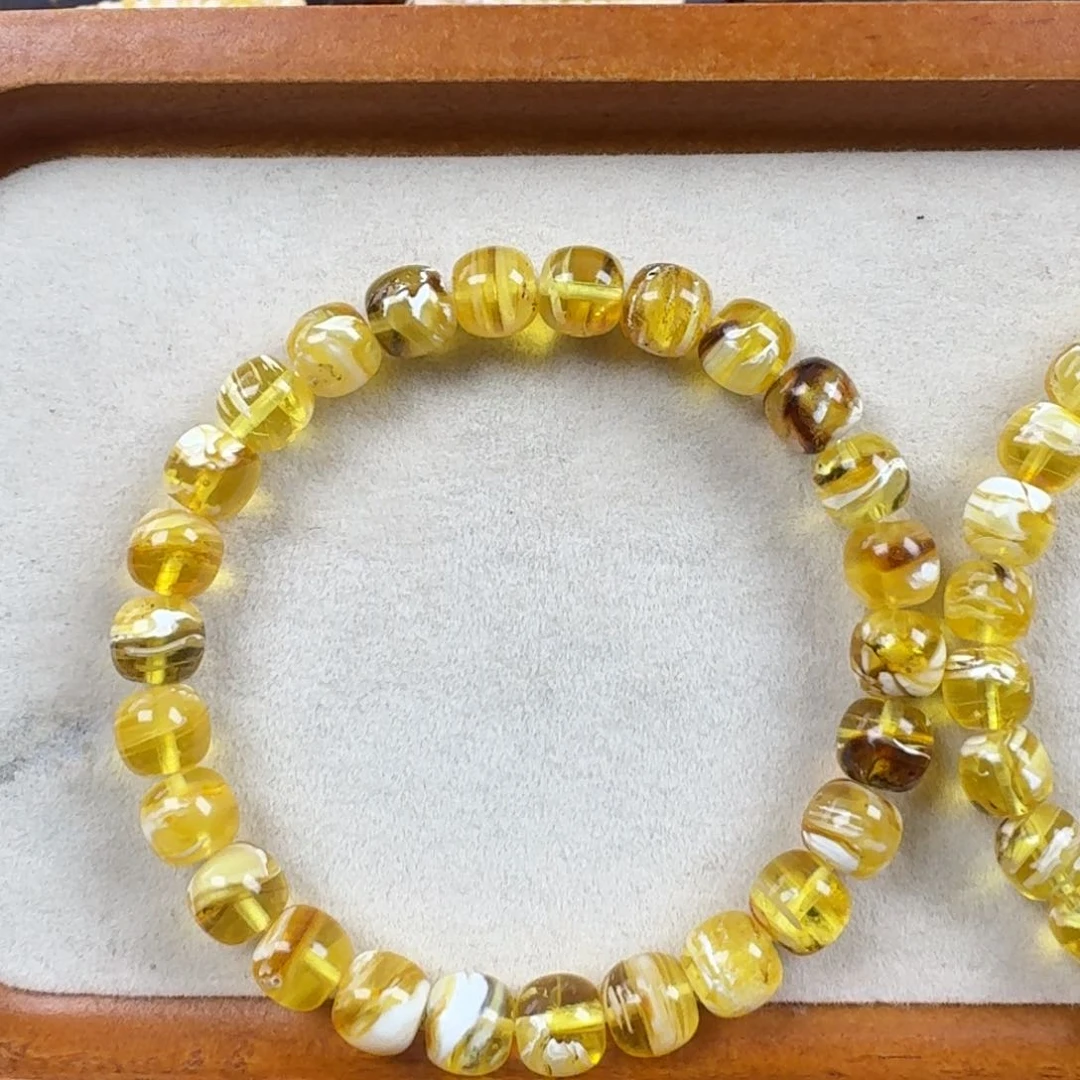晓***刘未镶嵌琥珀手链8mm裸发