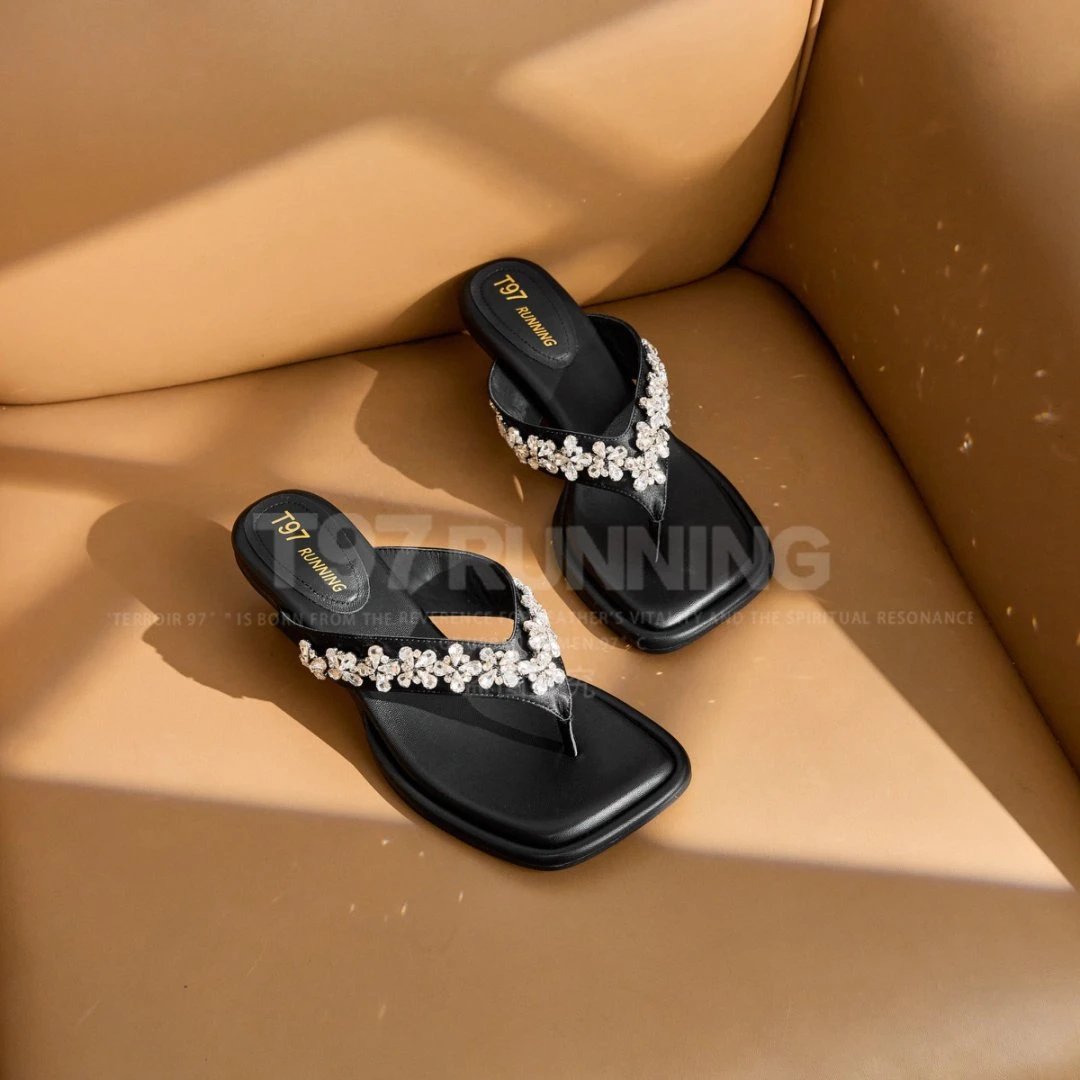 【T97】夏季新款欧洲站小众气质夹趾低跟真皮外穿拖鞋女G1752