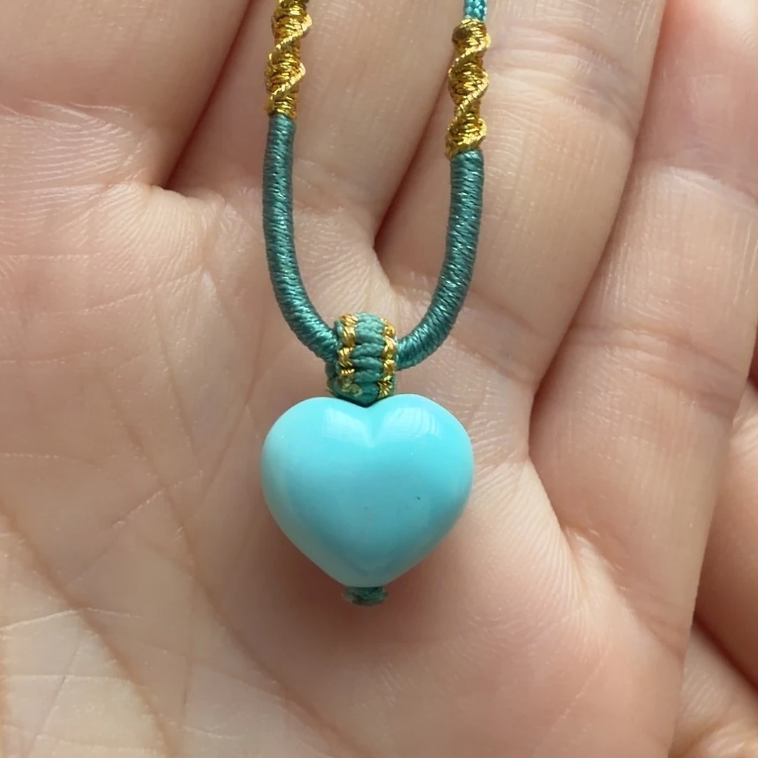 绿松石未镶嵌颈饰