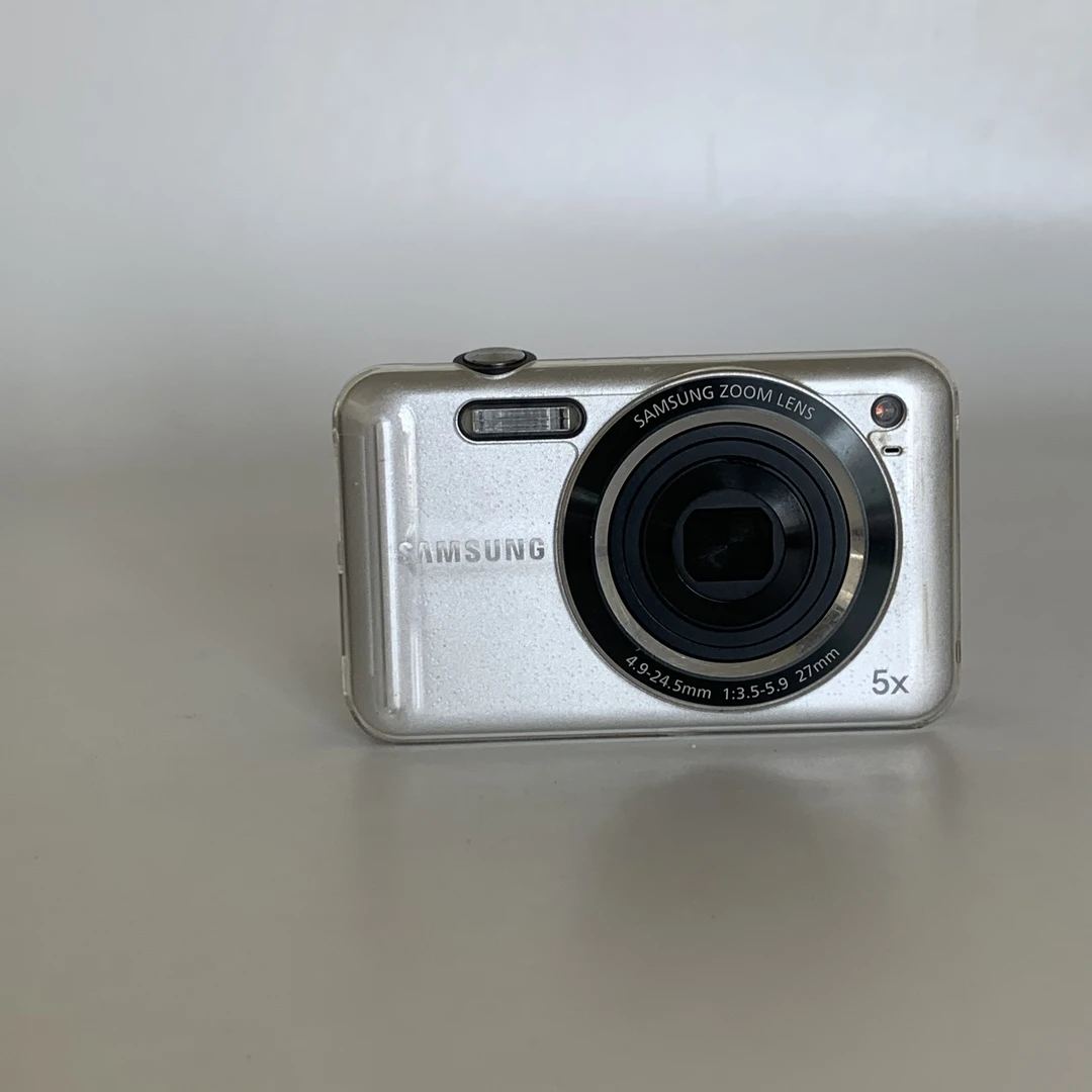 95新 Samsung/三星 es75 银色 1450万像素 ccd