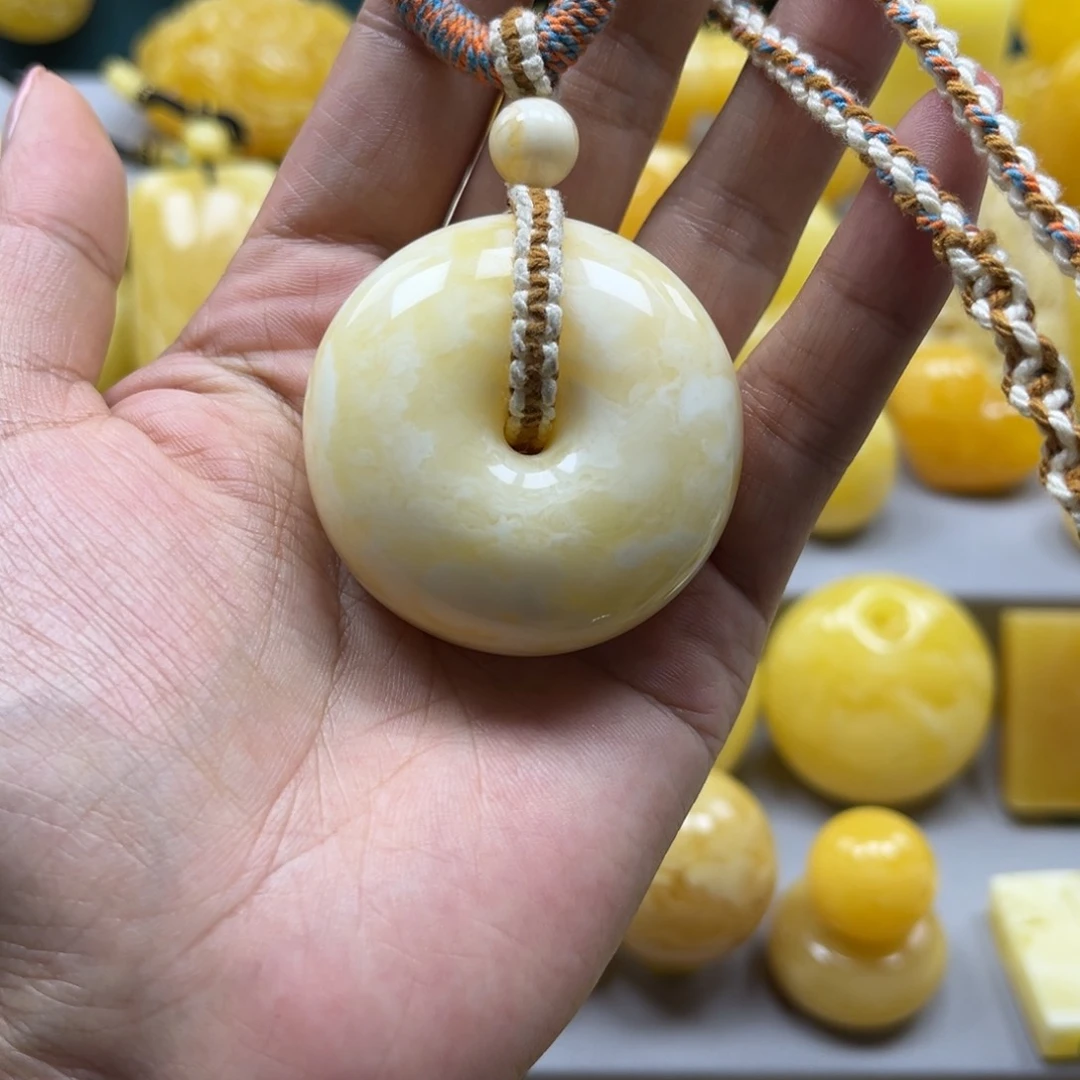 蜜蜡珠宝奇石未镶嵌