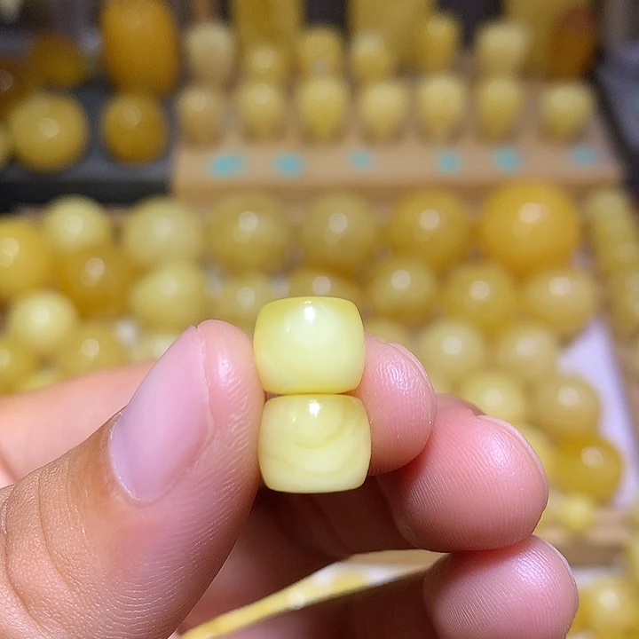裸石蜜蜡未镶嵌天然原矿金白妖花蜜蜡精工直切9.5