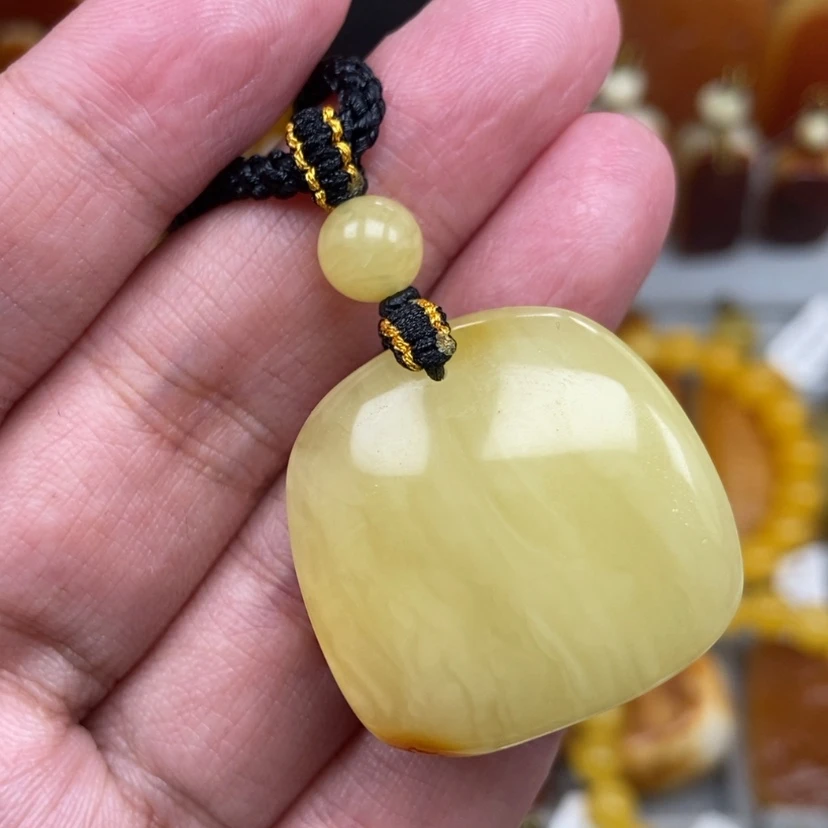 【闪购商品】未镶嵌颈饰琥珀