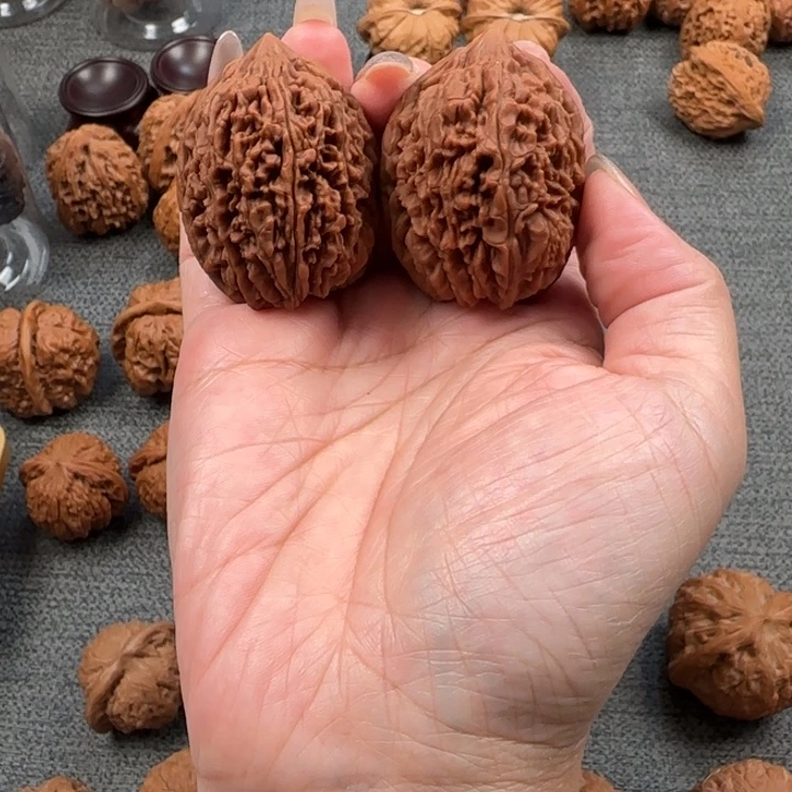 潮***所把件桃核核桃核桃