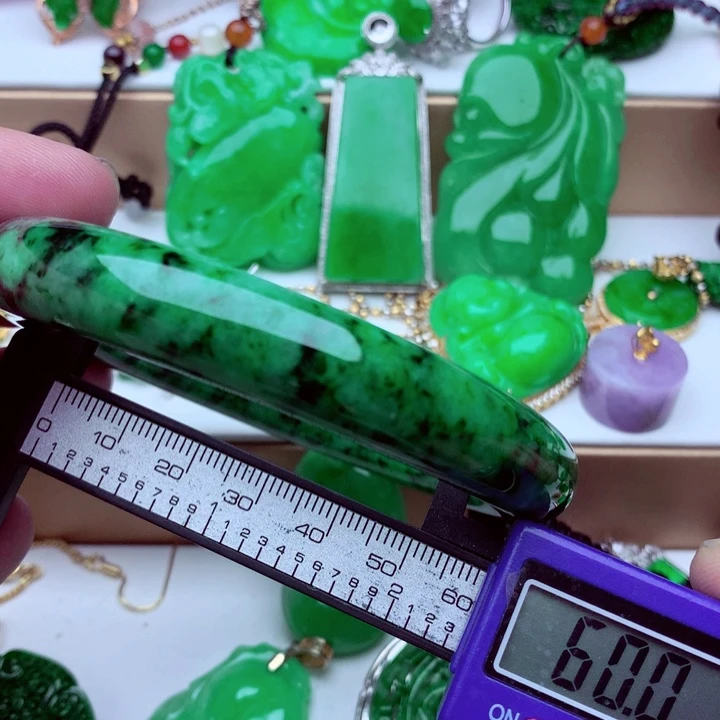 未镶嵌手镯翡翠…．．