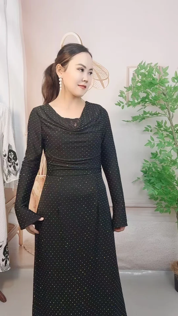 A字裙抹胸型挂脖式秋季V领连衣裙打底礼服修身针织