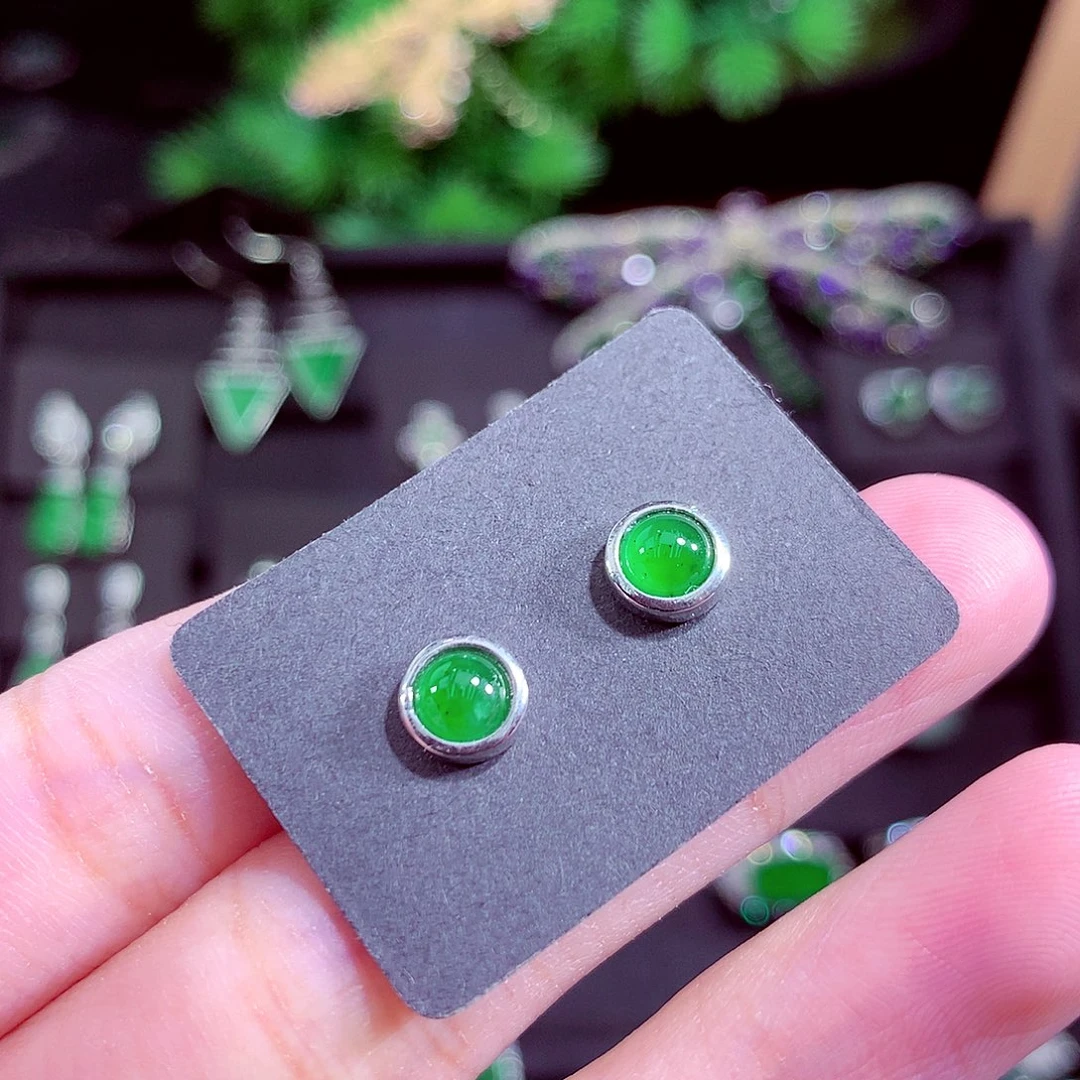 颈饰未镶嵌翡翠天然