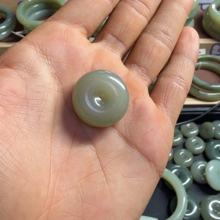 和田玉（糖玉）手镯未镶嵌