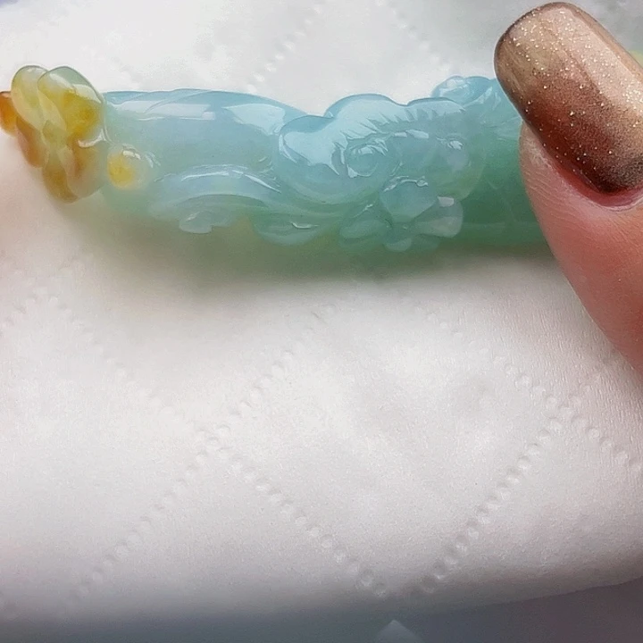 翡翠未镶嵌颈饰挂件