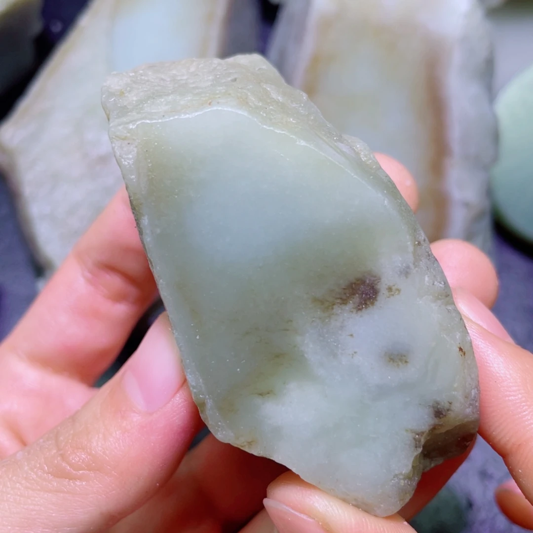 和田玉未镶嵌珠宝半成品