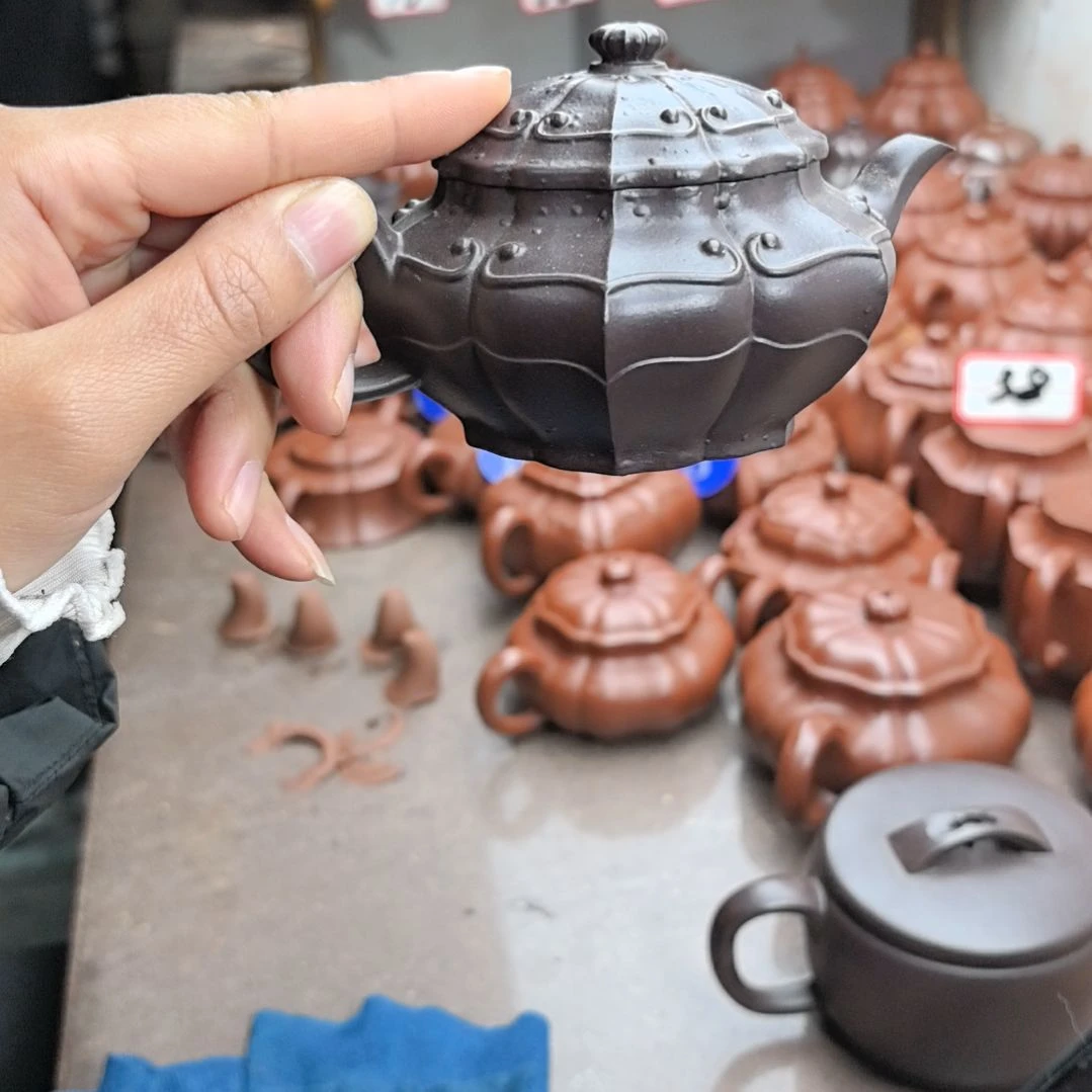 D***S紫砂茶壶紫泥六方如意210cc