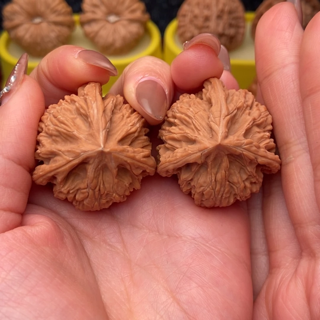 把件文玩核桃38文山 三棱