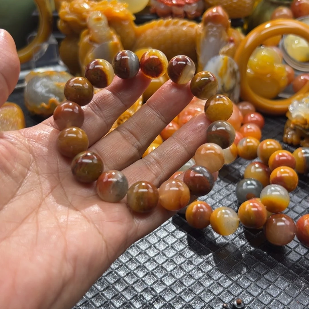 石英质玉未镶嵌颈饰