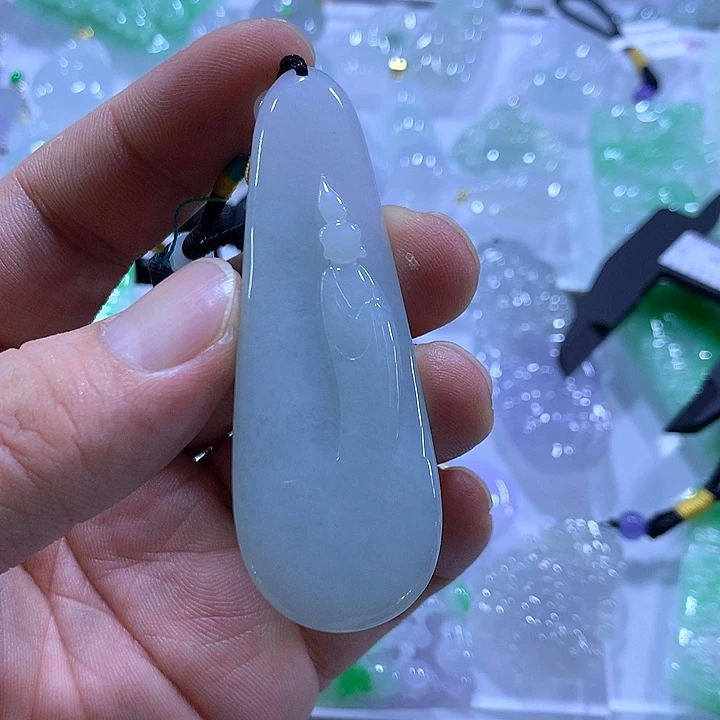 翡翠未镶嵌颈饰天然翡翠A货吊坠