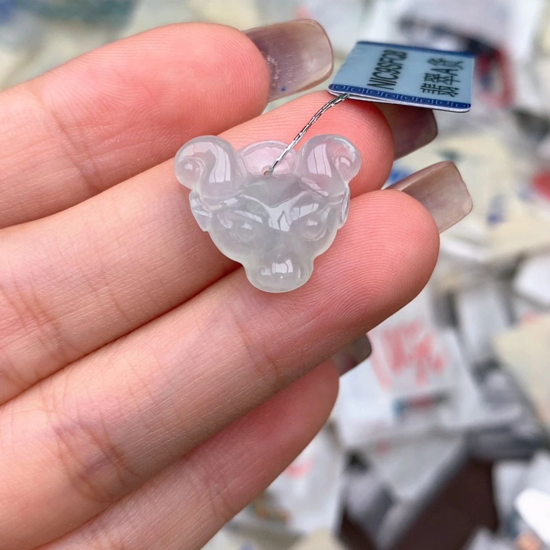 未镶嵌挂件翡翠….