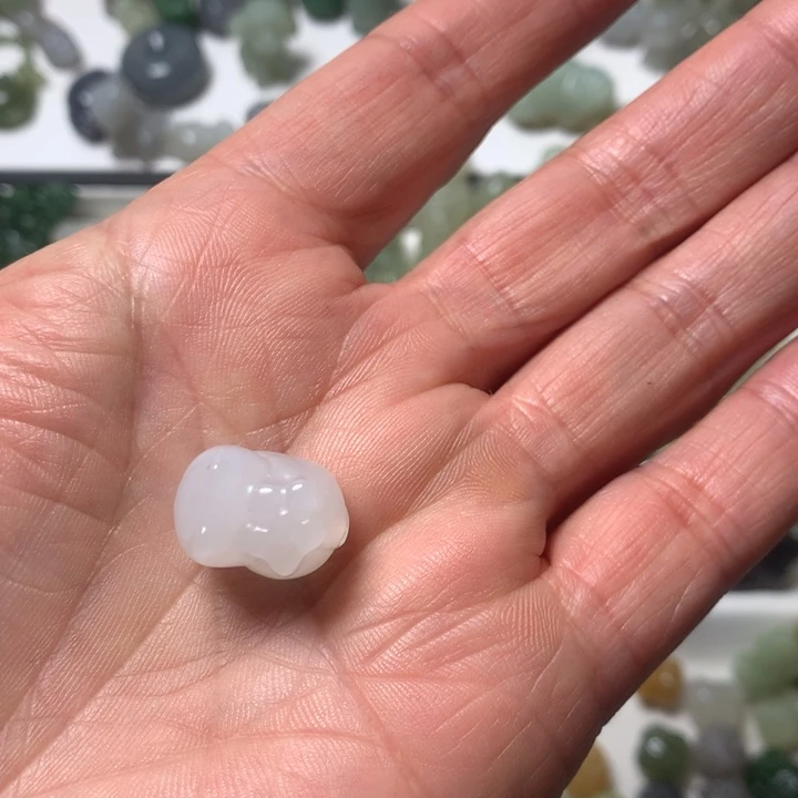 和田玉（糖玉）未镶嵌珠宝奇石