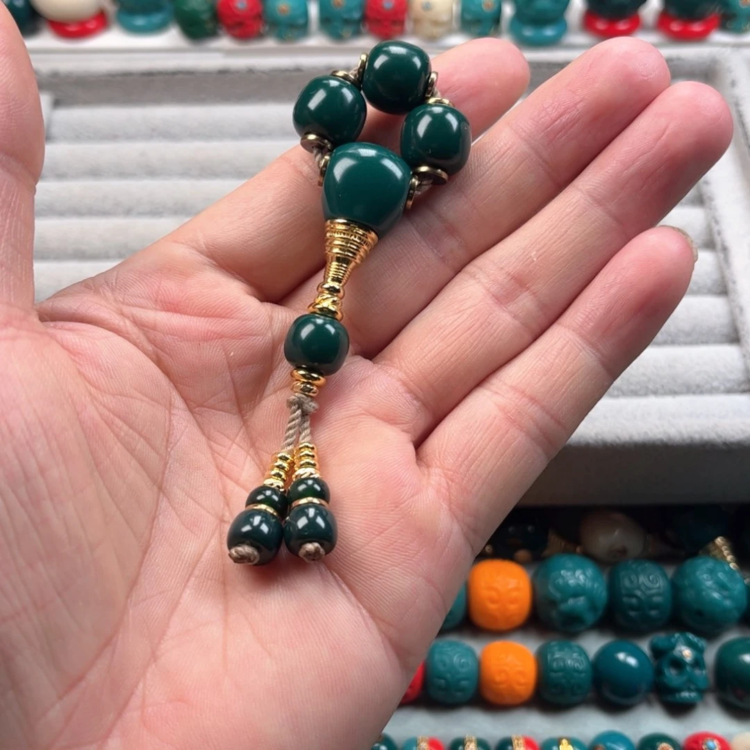 琉璃颈饰若*琉璃配饰