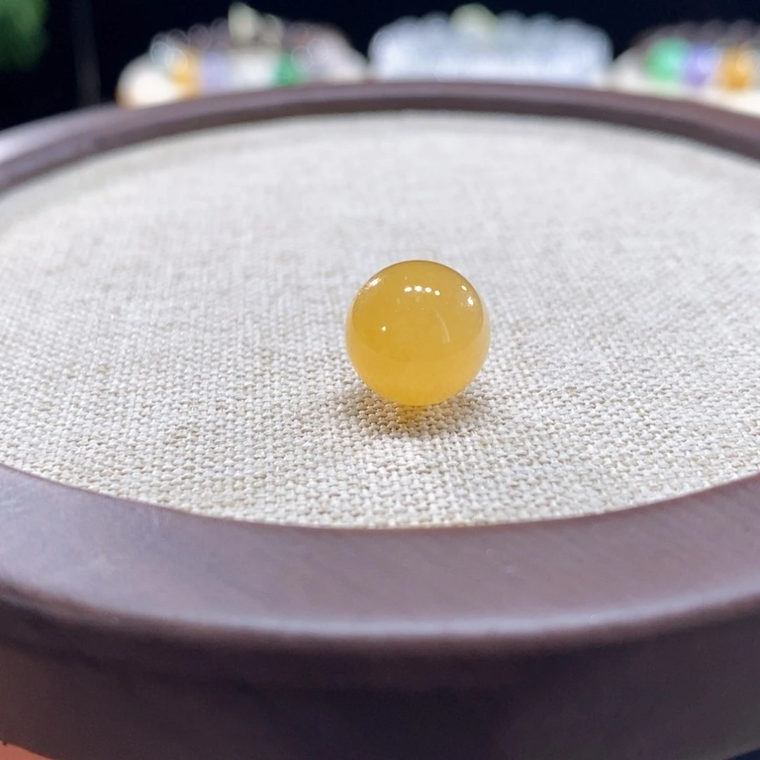 翡翠未镶嵌颈饰冰黄珠11+