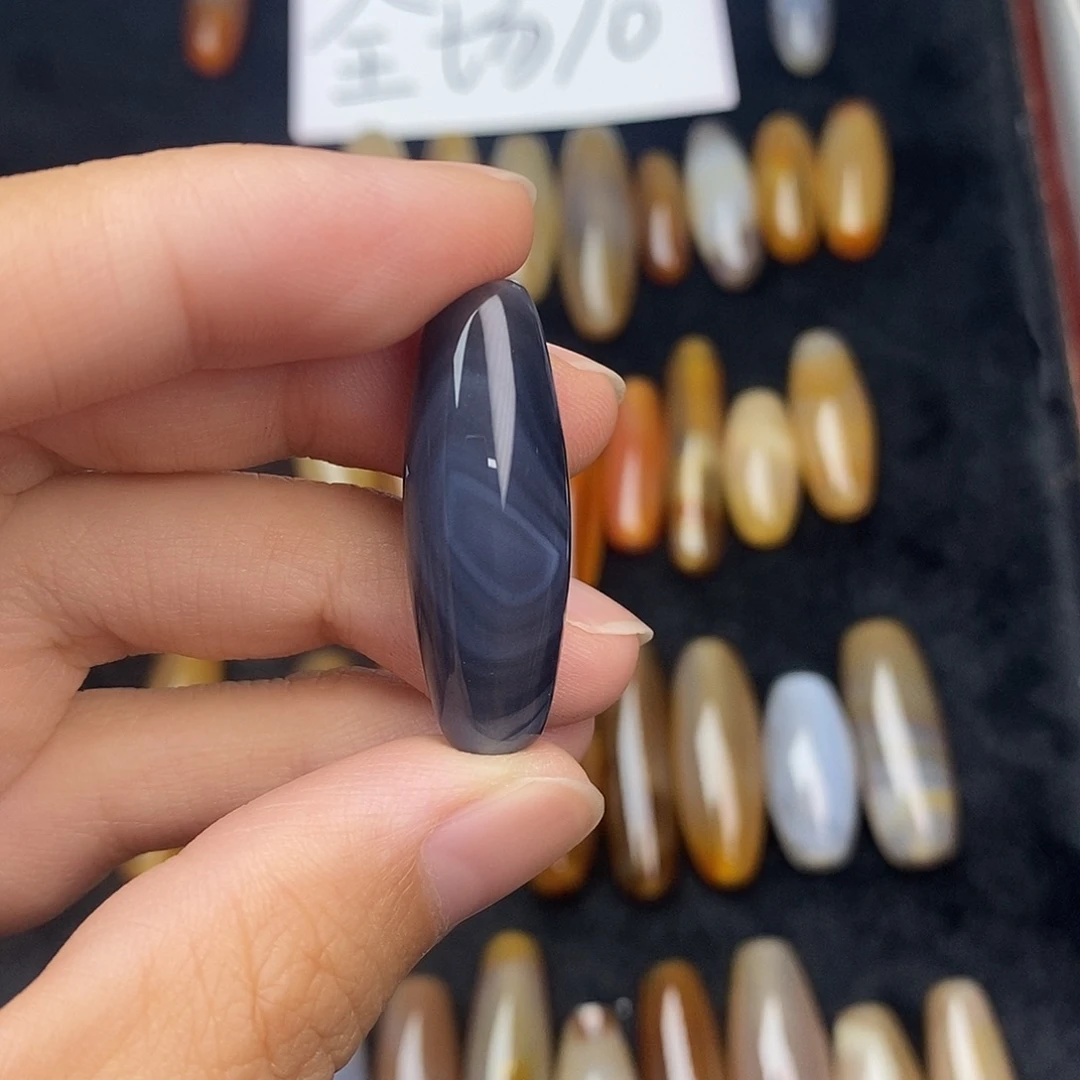 半***夏玛瑙/玉髓颈饰未镶嵌