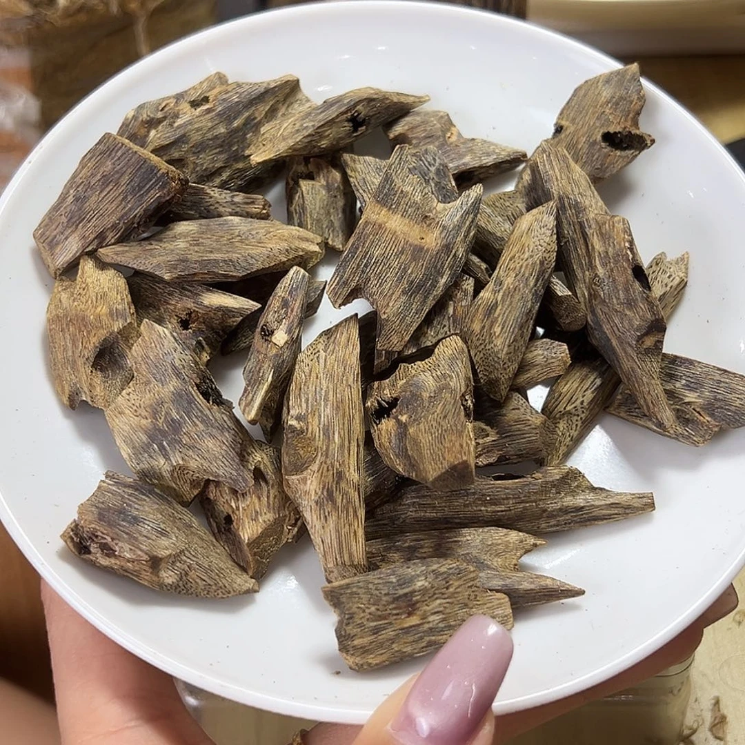 香料绿奇楠陆河块料30克