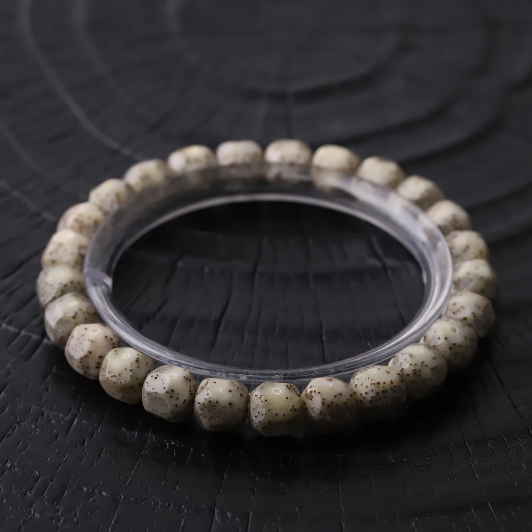 S8772【骨瓷灰冰】针尖细星纯手工雕刻无相星月菩提单圈文玩手串