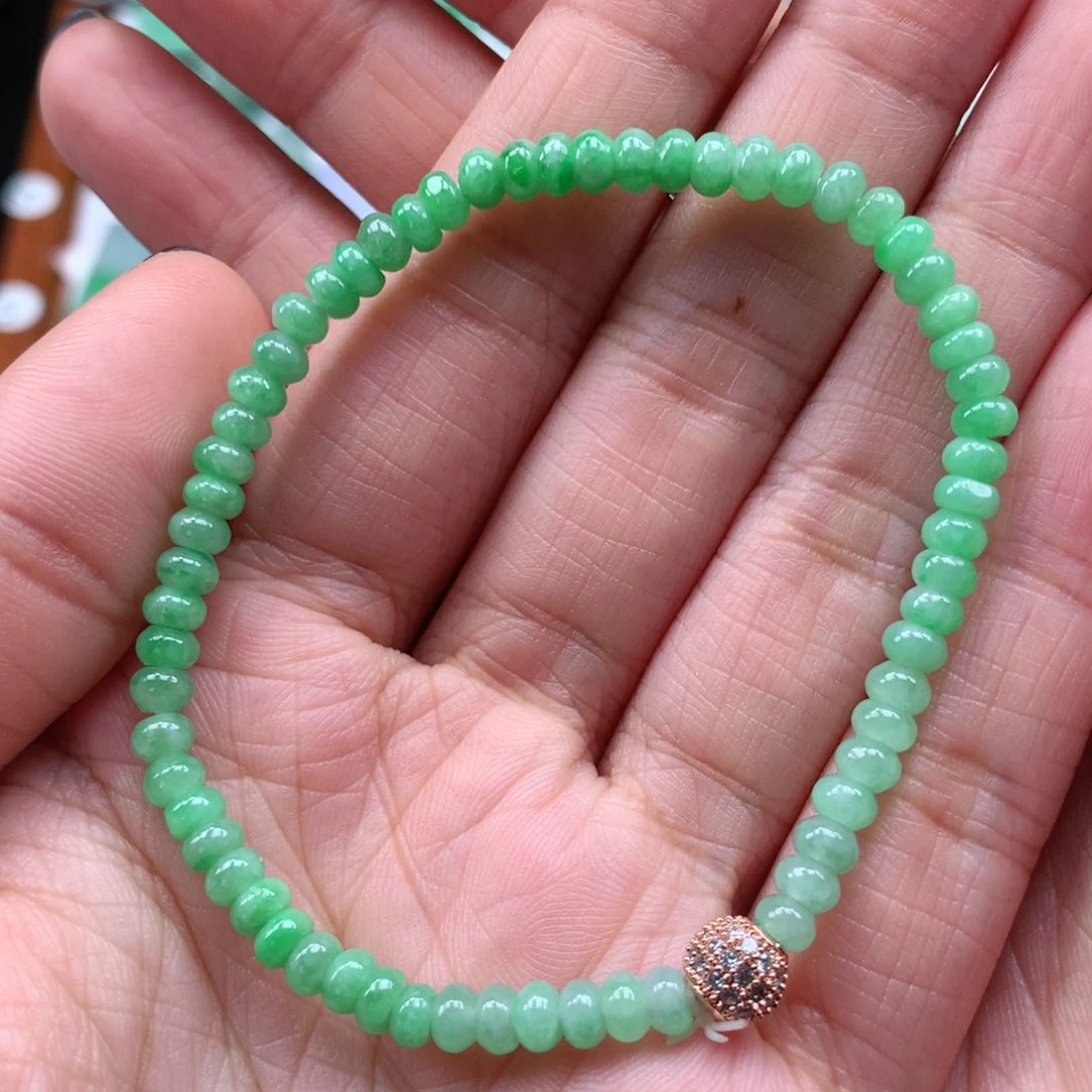 翡翠套链未镶嵌手串