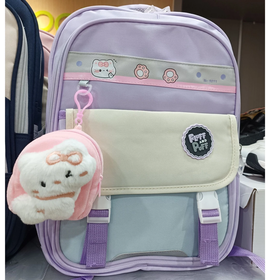 卡通可爱大容量学生双肩包小学生1-4年级轻便书包