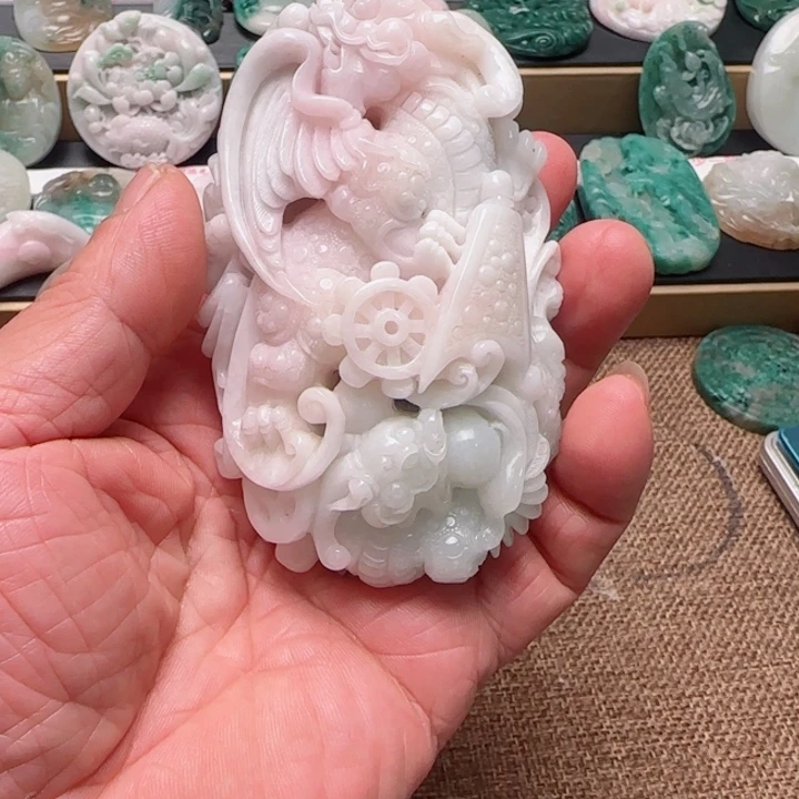 独山玉未镶嵌颈饰