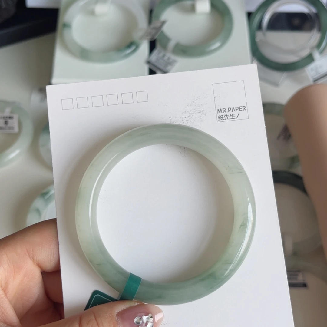 石英质玉手镯未镶嵌拍二发一