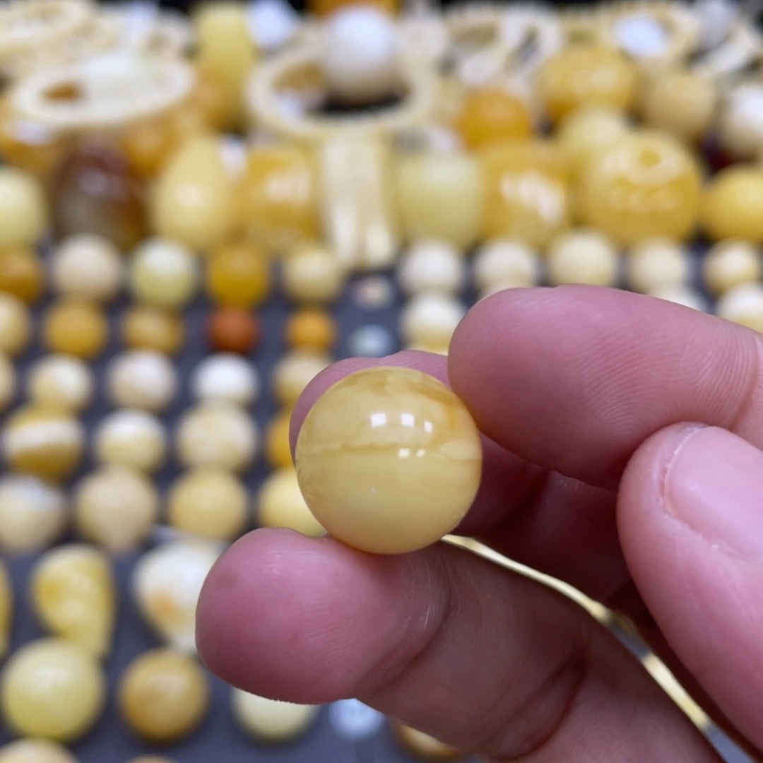 蜜蜡未镶嵌裸石13.9mm浓蜡