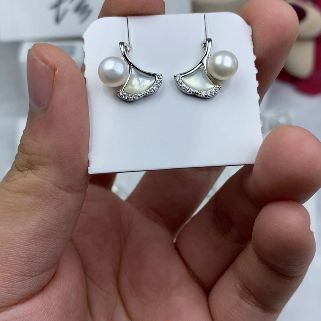 未镶嵌耳饰淡水珍珠