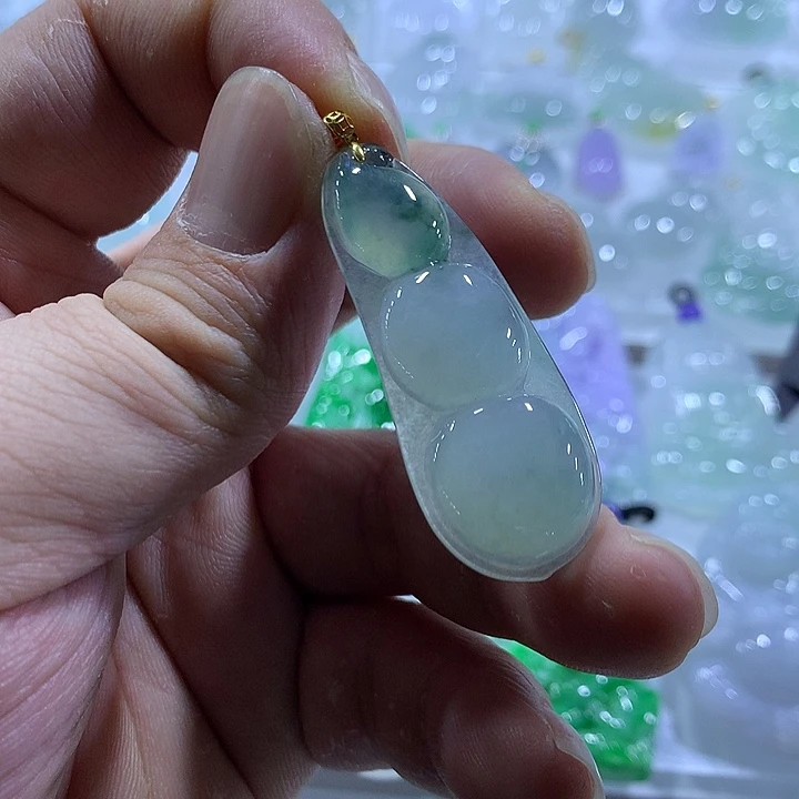 翡翠18K金镶嵌颈饰天然翡翠A货吊坠